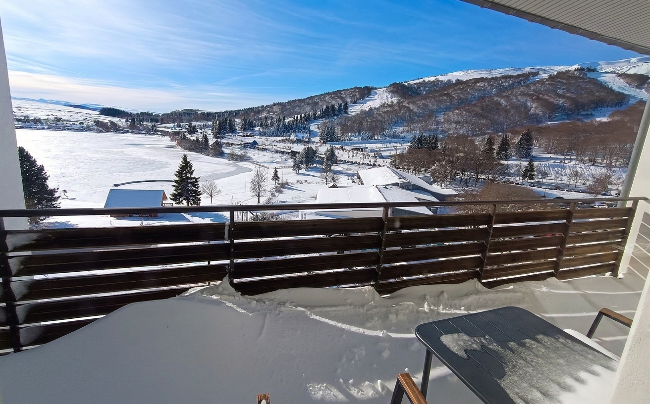La vue depuis le balcon de l'écrin des marmottes