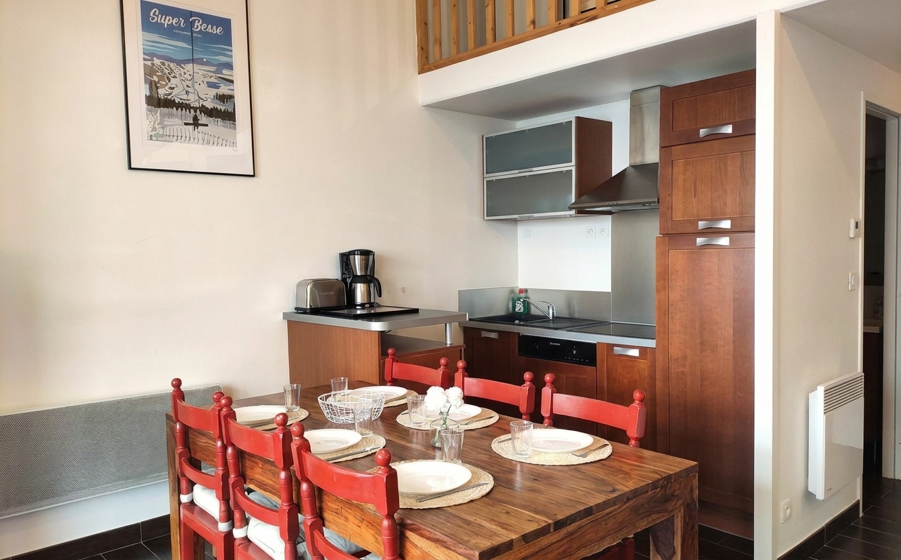Salle à manger de l'écrin des marmottes
